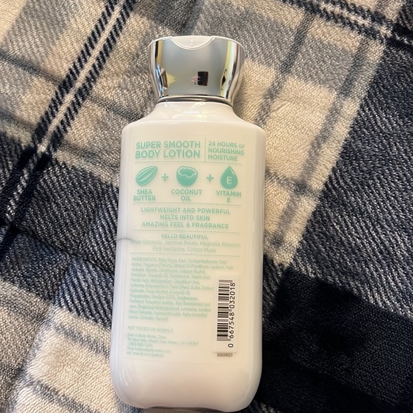 Bath & Body Works Lotion - Picture 2 of 2